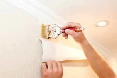 Pose de papier peint à Tréguidel — revêtements muraux et toiles de verre